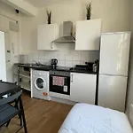 Lovely Studio Flat In The Heart Of Holloway.