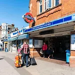 Fantastic 3 Bedroom Flat West Hampstead