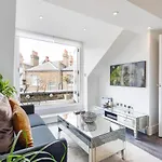 Hampstead High Flyer Duplex Aprtment