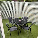 Sweet Home Golders Green London Garden Flat