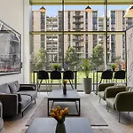 Ellie N Conys 3 Bedroom Apartment With 2 Bathrooms, An Ensuite, Kitchen And Balcony In Stratford Westfield