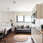 Chamber Street Apartment 1