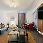 2-Bedroom&Living Room Budget Apartment in Central London
