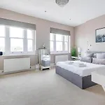 Hampstead High Flyer Duplex Aprtment