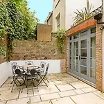 Penthousestays Nr Notting Hill - Luxury 2 Bedroom King Bed Apartment - Near Portobello Road