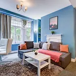 Oxford Street - Mayfair, Central London Budget Apartment