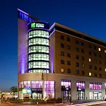 Holiday Inn Express London - Newbury Park, An Ihg Hotel
