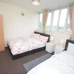 London Zone 2 Two Bedroom Maisonette