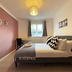 Jessica\'S Place At Whitechapel