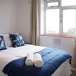 Sophie Place In Vauxhall - 3 Double Beds, 1 Sofa Bed, Spacious