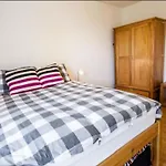Bayswater, Large 1 Bed, Apartment Near Hyde Park & Paddington