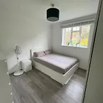 Lovely Forest Hill Flat