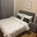 Lovely 2-Bedroom Holiday Home With Free Wifi