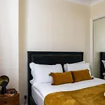 One Bedroom Apartment In Marylebone