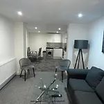 2 Bed Room Luxury Apartment In Old Kent Road London