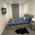 2 Bed Room Luxury Apartment In Old Kent Road London