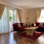 Lovely 3 Bedroom Apartment