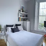 Gorgeous 2 Bedroom Flat In Charming Swiss Cottage