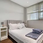 Cosy 1-Bed By Heathrow Airport