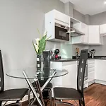 Cosy 1-Bed By Heathrow Airport