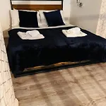 F10- Mezzanine 1St Floor Flat Fits 3 Near Paddington