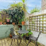 Lovely West London Entire Apartment