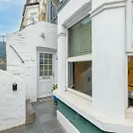 Lovely West London Entire Apartment