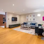 Stylish Home Close To Regents Park