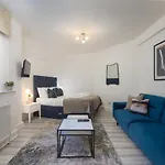Capital Apartment 4 Chelsea Cloisters