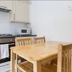 Redecorated Double Room With Shared Bathroom And Kitchen