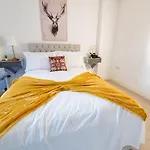Lux 2 Bedrooms - 2 Bathrooms - F7