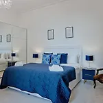 Stunning 6 Bedroom Flat