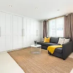 Spacious Beautiful Just-Renovated Flat With Patio - Chelsea