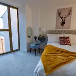 Lux 2 Bedrooms - 2 Bathrooms - F7
