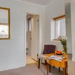 1 Lexham Gardens Hotel