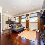 Brand new flat in London West End - Museum 1
