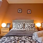 3 Bedroom Modern Mews House