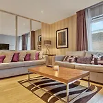 Modern 2 Bedroom & 2 Bathroom Apartment In Fulham