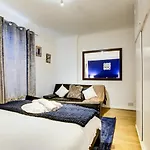 Evelyn Beautiful 2 Bedroom Apartment