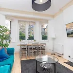 Chelsea Charm L Radiant 3Br Apartment Elegance