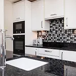 Central And Spacious 2 Bed