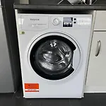 Modern 1-Bedroom Apartment Close To City Airport