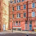 Luxury Central London Apartment With 3 Bedrooms