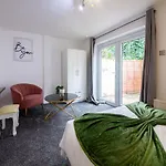 Stylish Holiday Home Groups-Families 3M