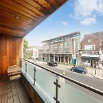 Pleasing 2Bed Flat 10Min To Wimbledon Tennis Court