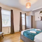 Statera Apartments - 2-Bed House In Stratford