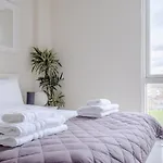 Modern 2 Bedroom Flat In Elephant And Castle