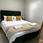 Sienna\'S 2 - Bedroom Apartment, London, N1.