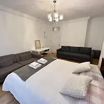 Double Room In Paddington ,London, 1 Step To Station, Private Room #Room Name Is London#