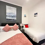 Kensington High Street Apartment